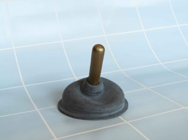 Kira Fröse • Onstopper Plopper (beton donker)