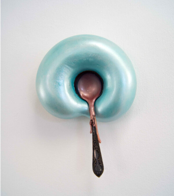 Kira Fröse • een theelepel baking soda en twee eetlepels suiker